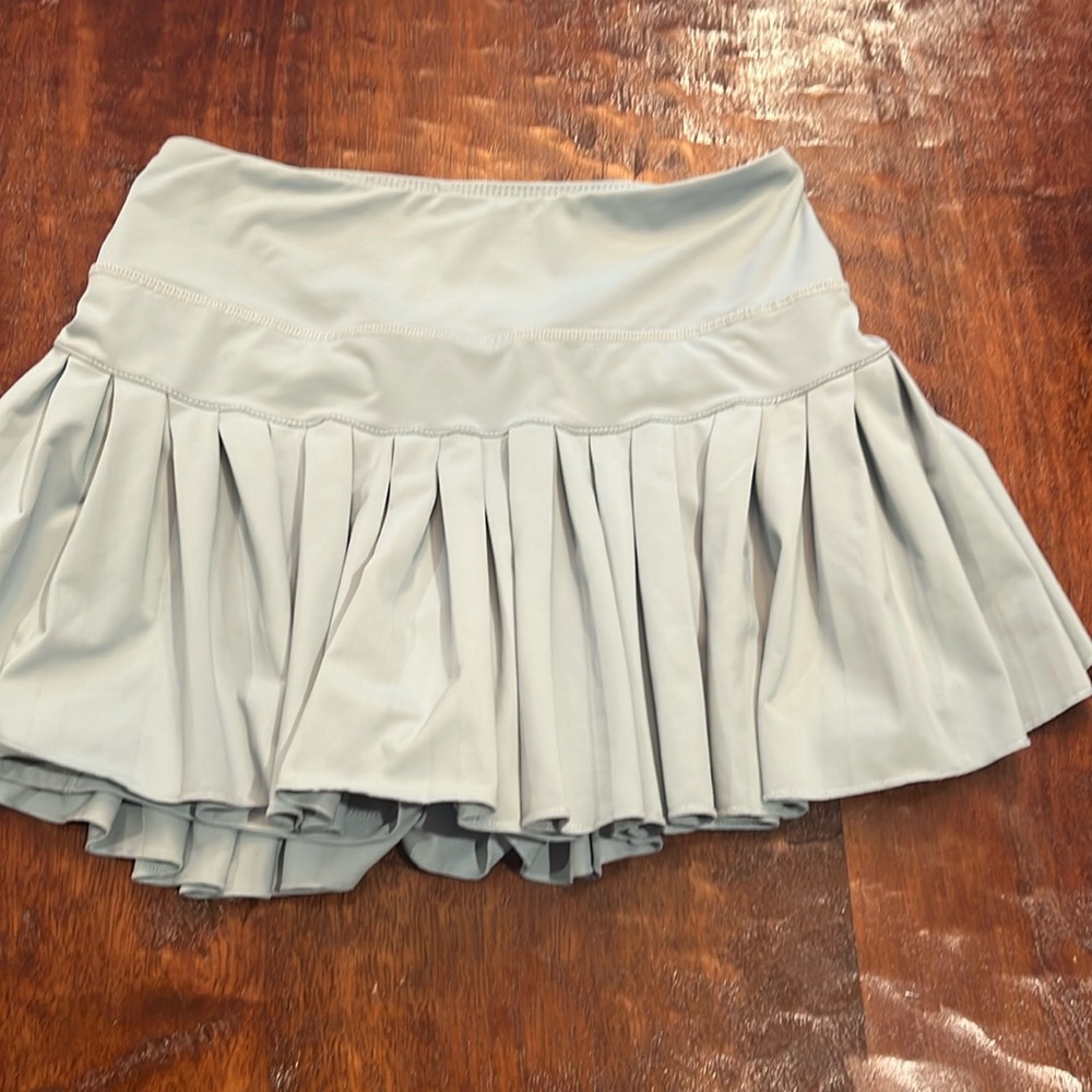 goldhinge skirt
